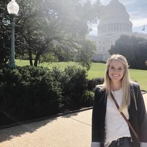 Meet your Posher, Alyson